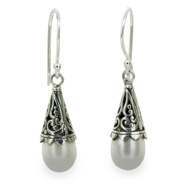 Pearl Trumpet Swinging Drop Earrings -